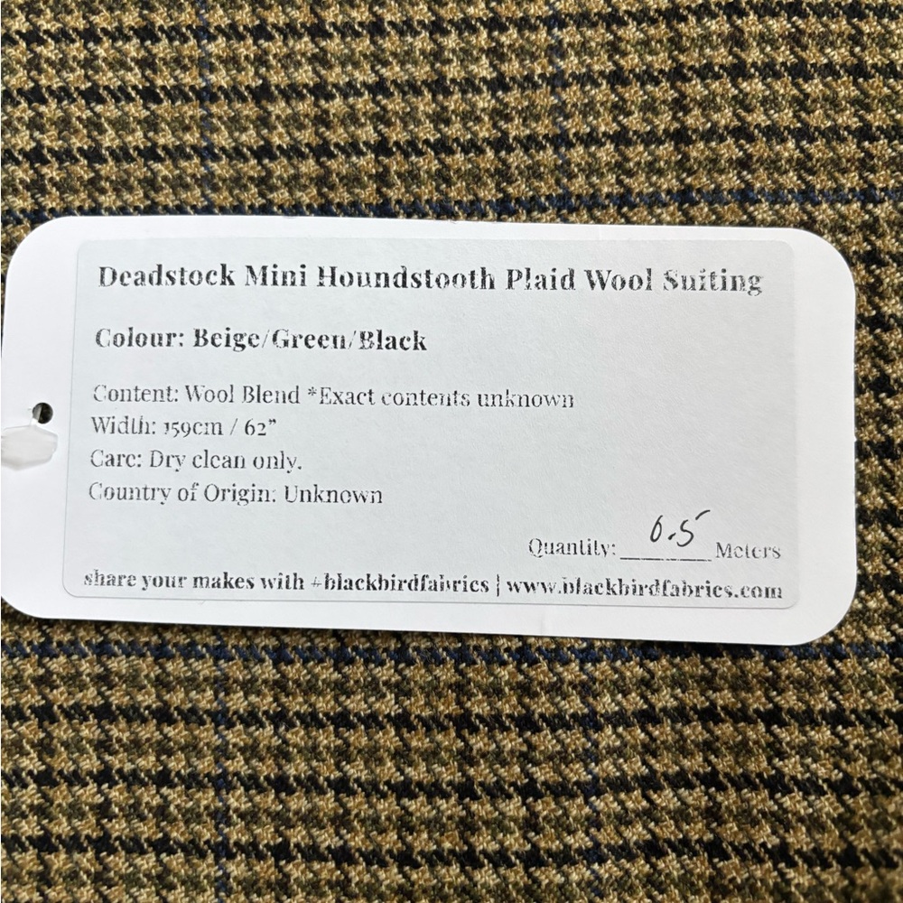 Houndstooth Plaid Wool Fabric - Blackbird Fabrics - 0.5m